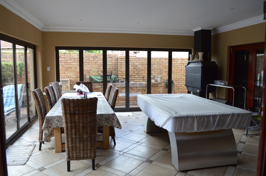 4 Bedroom Property for Sale in Flamwood North West